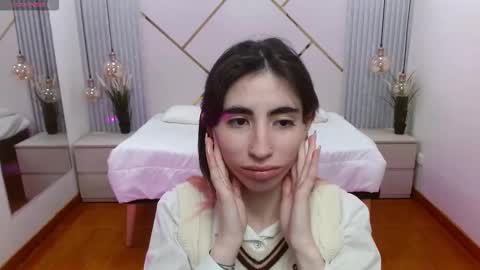 Snapshot of lena_roses chatting on 09-17-25, 07:48 Lena online show from 09-17-25, 07:48