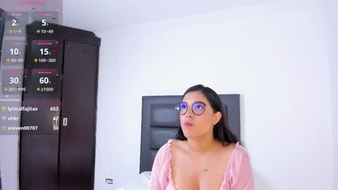 Snapshot of lena_rousseau chatting on 03-07-25, 08:34 Lena Rousseau  online show from 03-07-25, 08:34