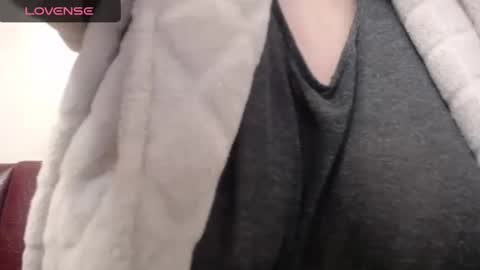 Snapshot of lenagolden chatting on 12-07-24, 06:48 lenagolden online show from 12-07-24, 06:48