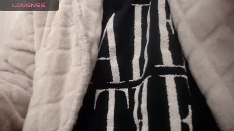 Snapshot of lenagolden chatting on 01-03-25, 01:36 lenagolden online show from 01-03-25, 01:36