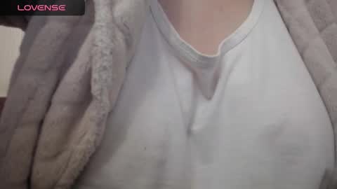 Snapshot of lenagolden chatting on 01-10-25, 05:58 lenagolden online show from 01-10-25, 05:58