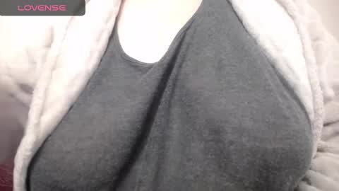 Snapshot of lenagolden chatting on 01-30-25, 09:04 lenagolden online show from 01-30-25, 09:04