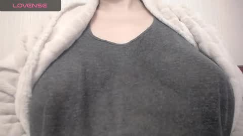 Snapshot of lenagolden chatting on 01-31-25, 01:45 lenagolden online show from 01-31-25, 01:45