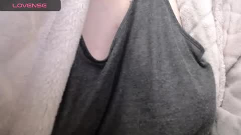 Snapshot of lenagolden chatting on 02-11-25, 04:02 lenagolden online show from 02-11-25, 04:02