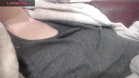 Snapshot of lenagolden chatting on 02-12-25, 04:12 lenagolden online show from 02-12-25, 04:12