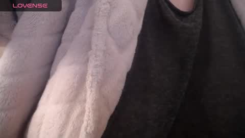 Snapshot of lenagolden chatting on 02-13-25, 11:28 lenagolden online show from 02-13-25, 11:28