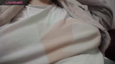 Snapshot of lenagolden chatting on 02-14-25, 04:15 lenagolden online show from 02-14-25, 04:15