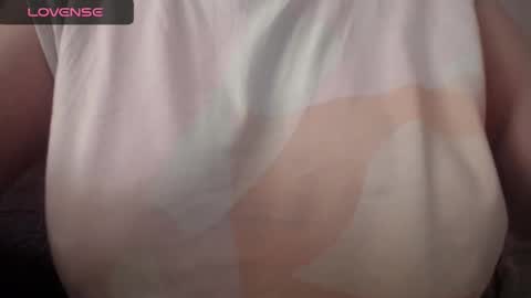 Snapshot of lenagolden chatting on 02-14-25, 10:49 lenagolden online show from 02-14-25, 10:49