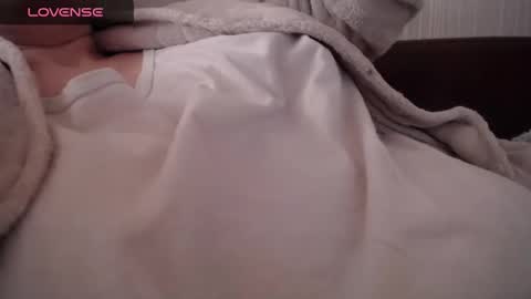 Snapshot of lenagolden chatting on 02-20-25, 09:00 lenagolden online show from 02-20-25, 09:00