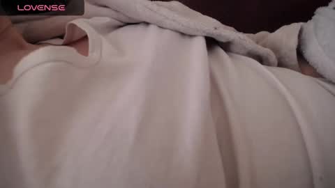 Snapshot of lenagolden chatting on 02-20-25, 12:04 lenagolden online show from 02-20-25, 12:04