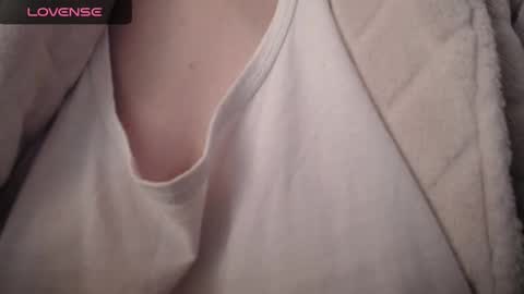 Snapshot of lenagolden chatting on 02-21-25, 11:01 lenagolden online show from 02-21-25, 11:01