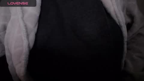 Snapshot of lenagolden chatting on 10-21-25, 10:05 lenagolden online show from 10-21-25, 10:05