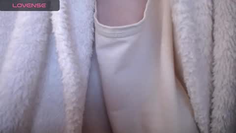 Snapshot of lenagolden chatting on 10-24-25, 10:00 lenagolden online show from 10-24-25, 10:00