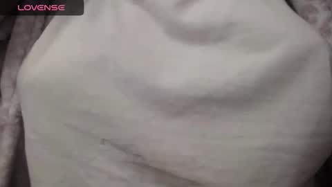 lenagolden online show from 11-28-25, 01:47