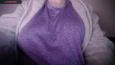 lenagolden online show from 02-26-26, 05:50