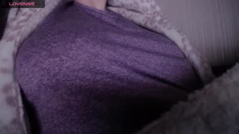 lenagolden online show from 04-11-26, 03:44