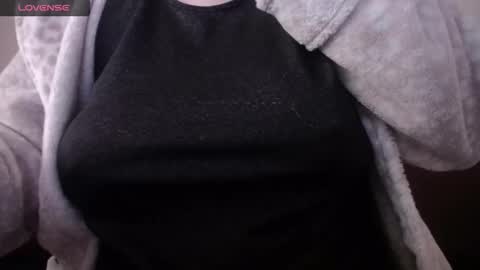 lenagolden online show from 04-28-26, 11:59