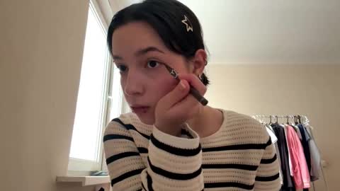 Snapshot of lenagoode chatting on 03-09-26, 09:46 Kate online show from 03-09-26, 09:46