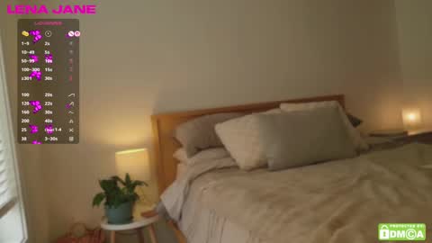 Snapshot of lenajane_xx chatting on 10-08-25, 05:10 lenajane_xx online show from 10-08-25, 05:10