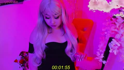 Snapshot of lenasweetx chatting on 12-23-24, 08:00 Lenna Kang online show from 12-23-24, 08:00