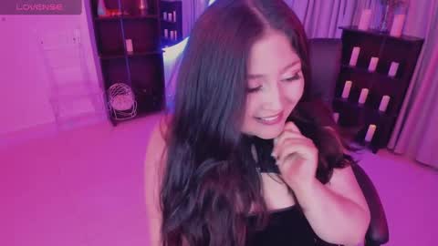 Snapshot of lenasweetx chatting on 12-26-24, 02:33 Lenna Kang online show from 12-26-24, 02:33