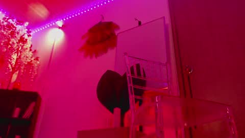 Snapshot of lenasweetx chatting on 03-09-25, 01:46 Lenna Kang online show from 03-09-25, 01:46