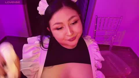 Snapshot of lenasweetx chatting on 09-27-25, 11:43 Lenna Kang online show from 09-27-25, 11:43