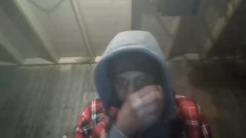 Snapshot of leo199984 chatting on 02-17-25, 02:42 leo199984 online show from 02-17-25, 02:42