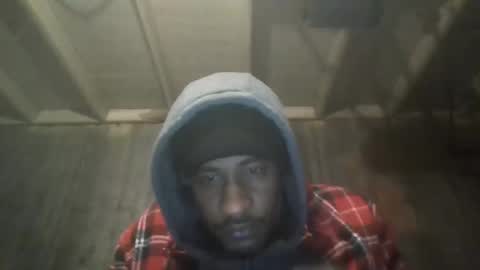 Snapshot of leo199984 chatting on 02-19-25, 04:23 leo199984 online show from 02-19-25, 04:23