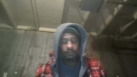 Snapshot of leo199984 chatting on 02-26-25, 04:03 leo199984 online show from 02-26-25, 04:03