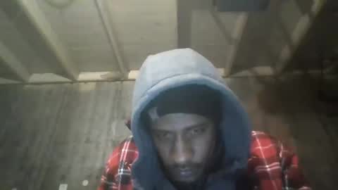 Snapshot of leo199984 chatting on 03-08-25, 04:12 leo199984 online show from 03-08-25, 04:12