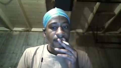 Snapshot of leo199984 chatting on 09-18-25, 02:35 leo199984 online show from 09-18-25, 02:35