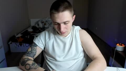 Snapshot of leo__miller chatting on 05-08-26, 01:11 LEO online show from 05-08-26, 01:11