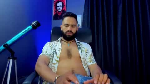 Leo  Diaz online show from 12-29-24, 05:12