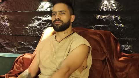 Leo  Diaz online show from 10-11-25, 01:38