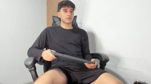 Leo Jones online show from 10-24-25, 06:21