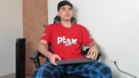 Leo Jones online show from 12-18-25, 02:34