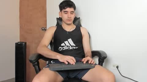 Leo Jones online show from 12-19-25, 02:46