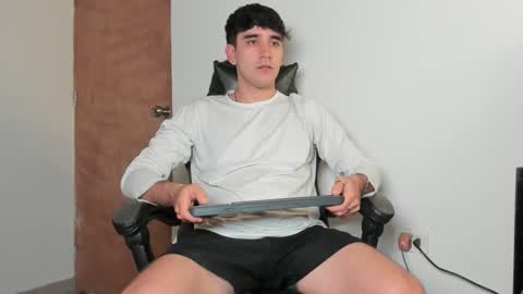 Leo Jones online show from 03-03-26, 02:28