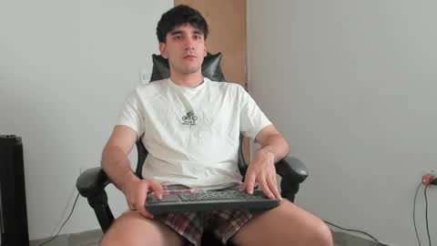 Leo Jones online show from 04-22-26, 08:43