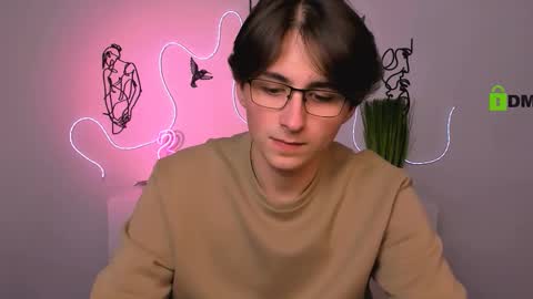 Snapshot of leo_valor chatting on 12-20-25, 01:29 leo_valor online show from 12-20-25, 01:29