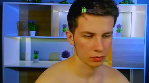 Snapshot of leo_valor chatting on 03-10-26, 08:14 leo_valor online show from 03-10-26, 08:14