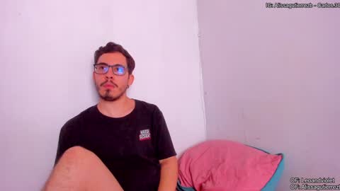 Snapshot of leoandviolet chatting on 01-10-25, 05:13 Carlos  Alissa. Help us to reach 100 likes  online show from 01-10-25, 05:13