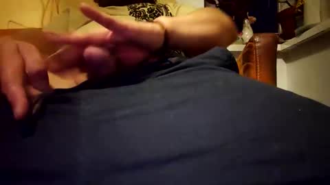 Snapshot of leolongbln chatting on 11-06-25, 06:53 leolongbln online show from 11-06-25, 06:53