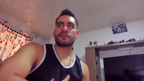 Snapshot of leon__hart chatting on 12-17-24, 05:47 Leon Hart online show from 12-17-24, 05:47