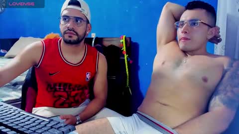 Snapshot of leon__hart chatting on 12-21-24, 10:19 Leon Hart online show from 12-21-24, 10:19