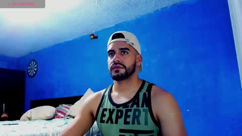 Snapshot of leon__hart chatting on 01-02-25, 10:01 Leon Hart online show from 01-02-25, 10:01