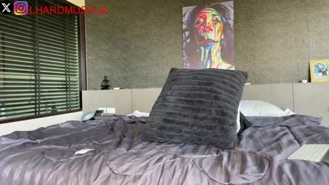 Snapshot of leon_lovefitness chatting on 12-02-24, 02:42 Leon online show from 12-02-24, 02:42