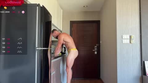 Snapshot of leon_lovefitness chatting on 03-01-25, 04:47 Leon online show from 03-01-25, 04:47