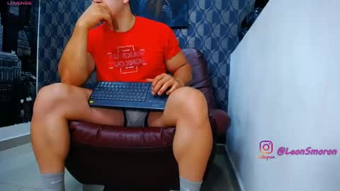 Snapshot of leon_ssmoron chatting on 06-02-26, 02:24 Leon Smoron online show from 06-02-26, 02:24